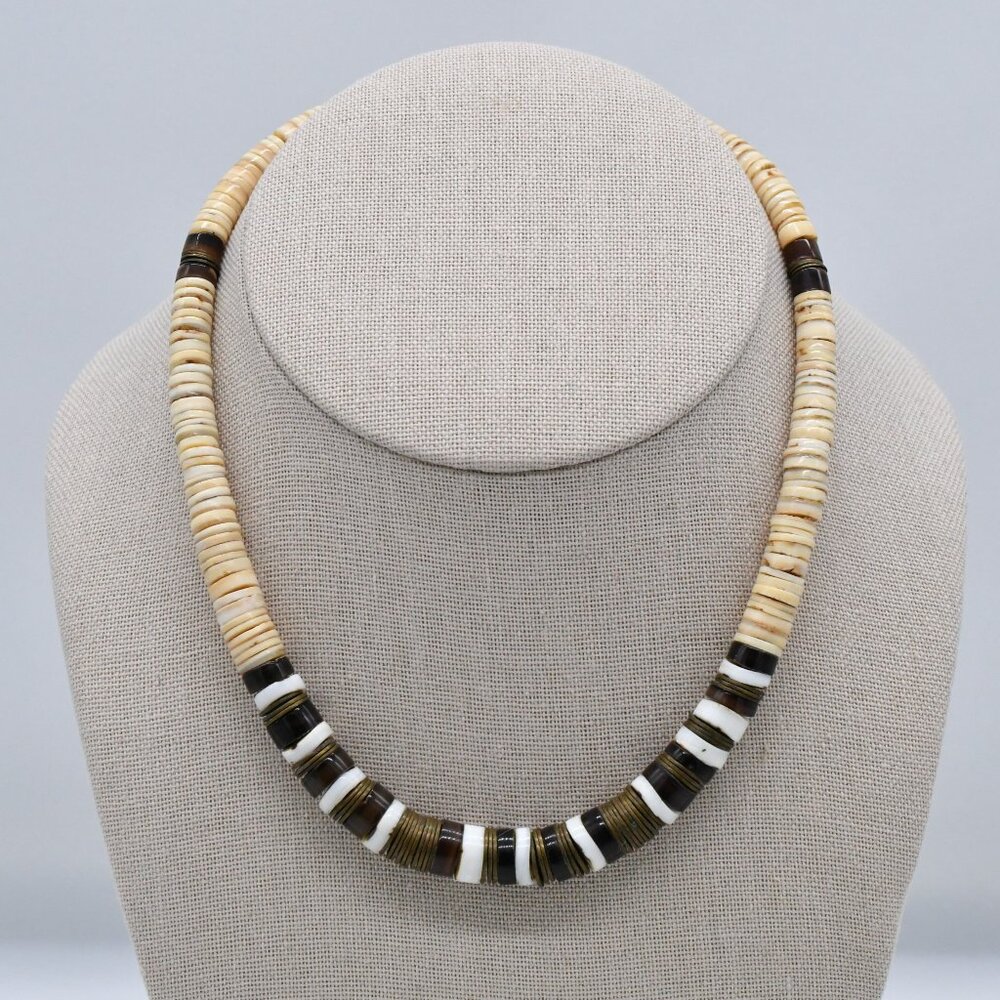 Vintage Santo Domingo Brown Pen Shell Heishi Choker Native American 15 3/8"